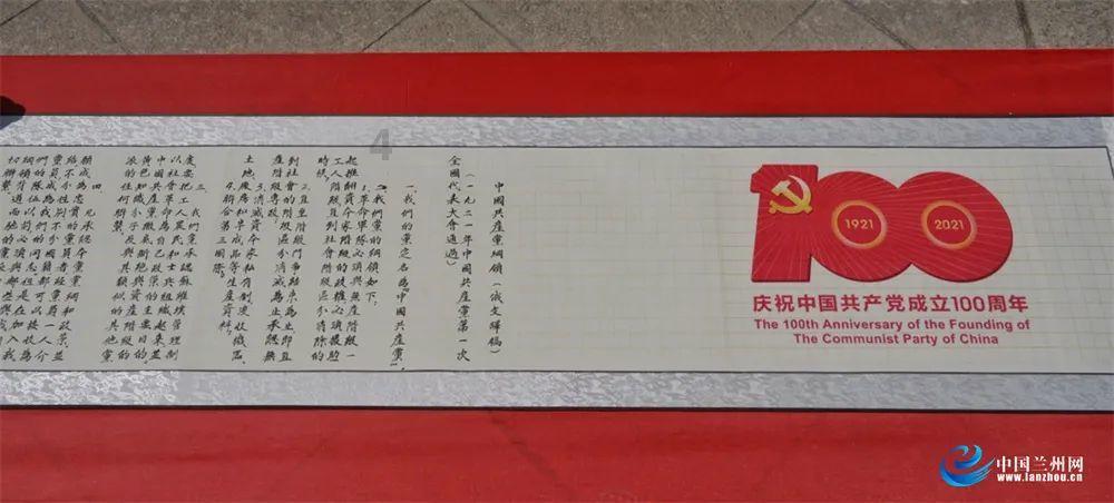如何评价毕雯珺在《世界微尘里》中的表现？