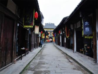 塞尔瓦达克上尉和他的勤务兵在太阳系周游了几年-智能问答网页,帮助解决你的疑问