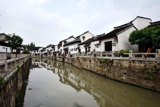 逃离无人大住宅